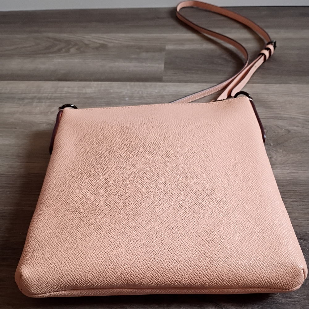 Coach Women's Classic Pale Pink Peach Leather Kitt Messenger Crossbody Handbag - Picture 2 of 8